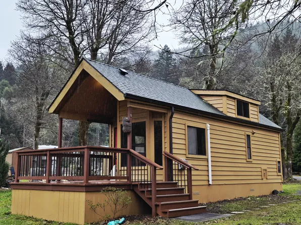 100 Wetherell Ln #8, Gasquet, CA 95543