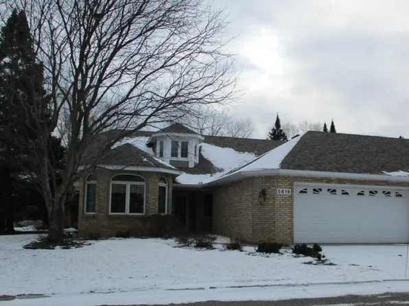 5619 Dunlap Ave N, Saint Paul, MN 55126