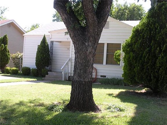 3rd image of 902 Sunset Dr