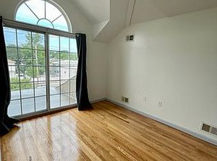 3736 Hylan Blvd #2, Staten Island, NY 10308
