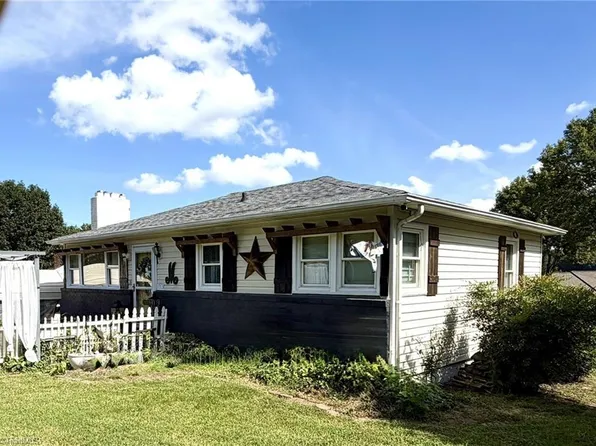 113 Hardy St, Jonesville, NC 28642