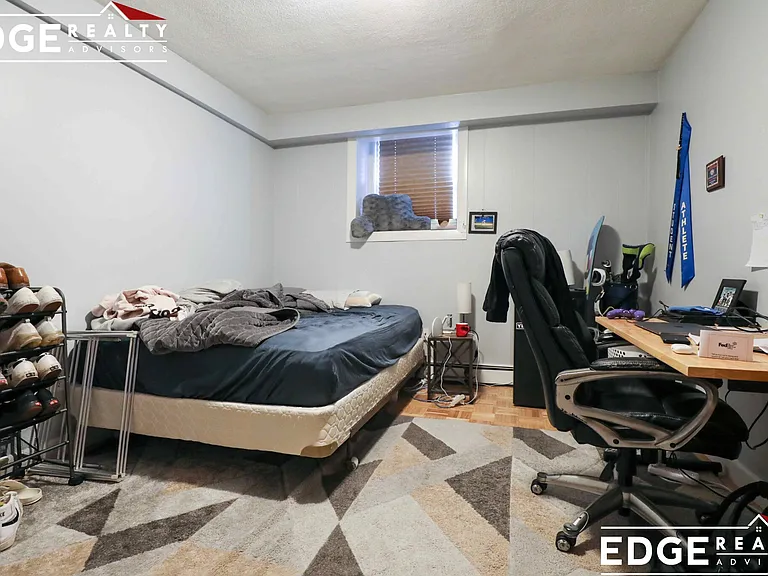 12 Sutherland Rd #A — Photo 4