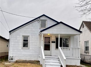 407 18th St, Dunbar, WV 25064