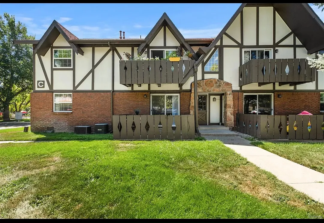 2 bed, 767 sqft, $2,000 — Photo 1