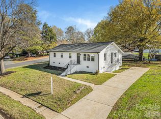4629 Hidden Valley Rd, Charlotte, NC 28213