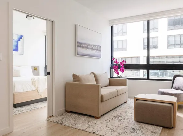 225 N Miami Ave, Miami, FL