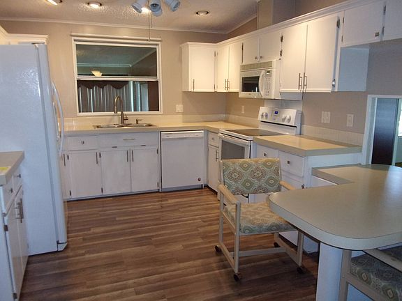 3rd image of 7448 Harbor View Dr #118