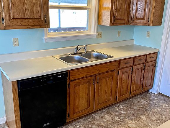 5th image of 125 Bluebonnet Ln