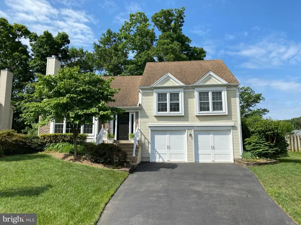 7806 Blue Jasmine Ct, Springfield, VA 22153