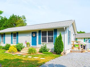 5 Meadow Ln, Ocean View, DE 19970