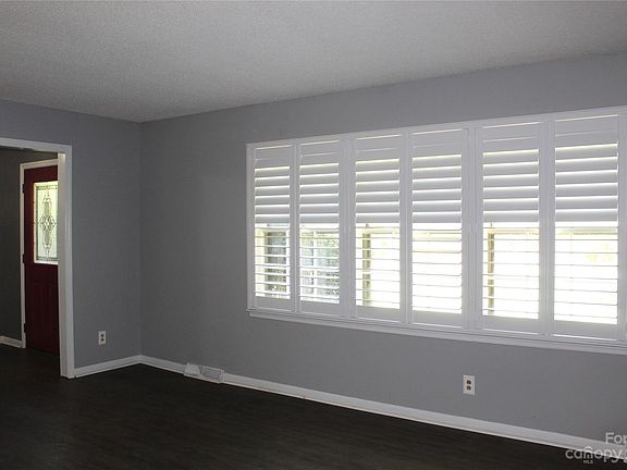 2nd image of 1700 Havenwood Dr