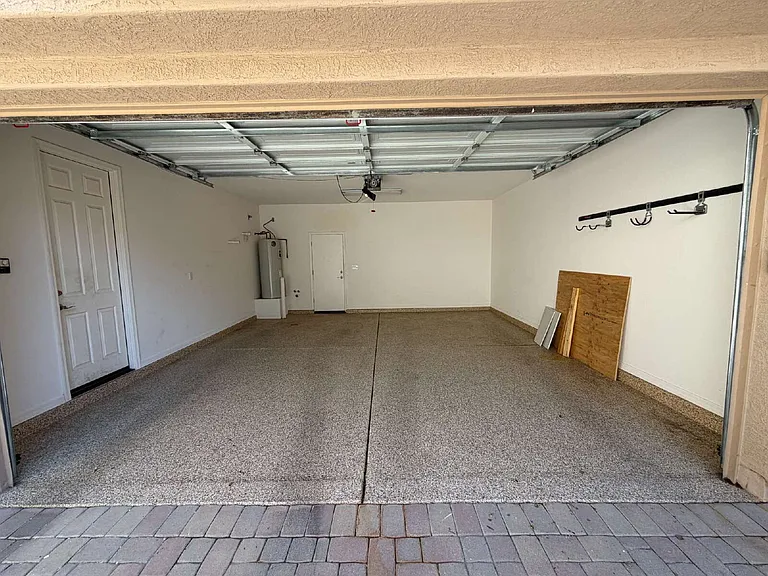 5621 E Adrian Ave — Photo 19