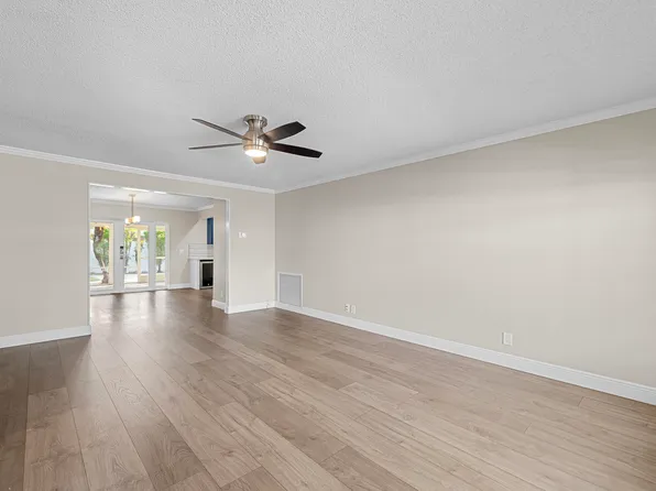 3136 NW 69th Ct, Fort Lauderdale, FL 33309