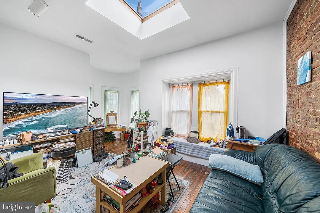 2 bed, 2623 sqft, $1,750 — Photo 2