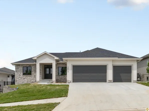 13012 Reynolds St, Omaha, NE 68142