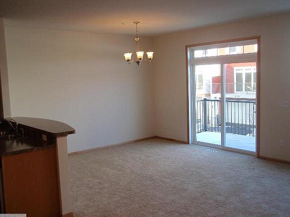 4th image of 11906 Emery Village Drive N