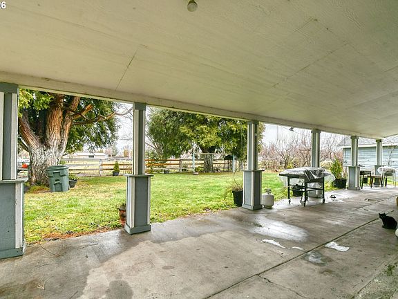 5th image of 32611 Baxter Rd