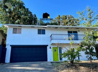 408 Elm St, Phoenix, OR 97535