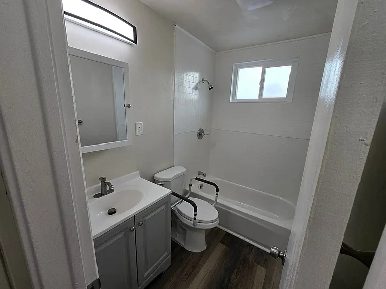 5305 Santa Margarita St — Photo 6