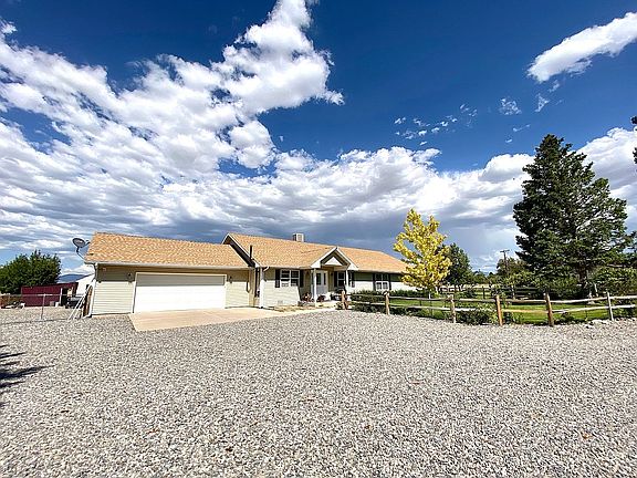 Room for parking 10 cars