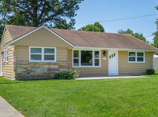 5524 Brokers Tip Ln, Louisville, KY 40272