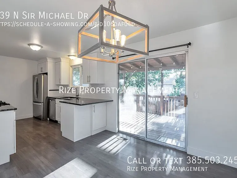 839 N Sir Michael Dr — Photo 2