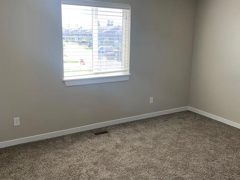 726 Trails End — Photo 5