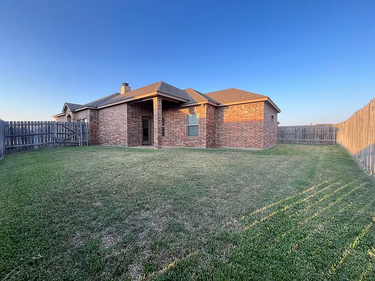 3108 Silver Saddle Dr — Photo 24