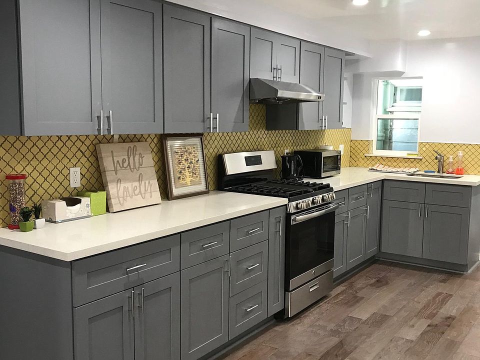 Kitchen with lots of storage