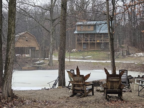 2nd image of 4400 Mechanic Rd