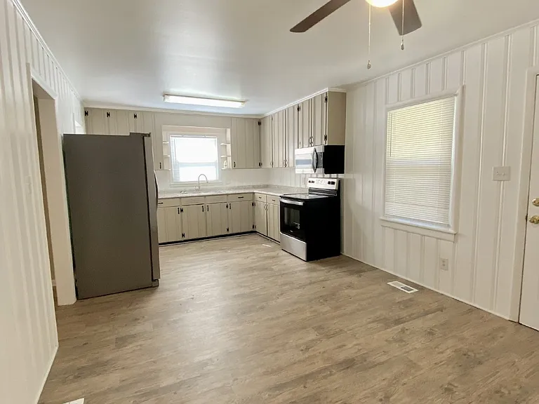 3808 Hartwell Rd — Photo 11