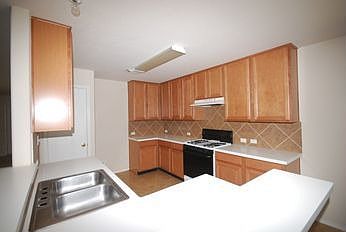 3rd image of 510 Kiley Dr