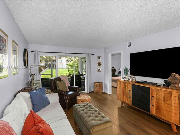 4th image of 13900 SW 90th Ter #13900
