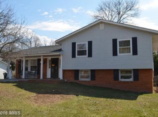 816 S Filbert Ct, Sterling, VA 20164