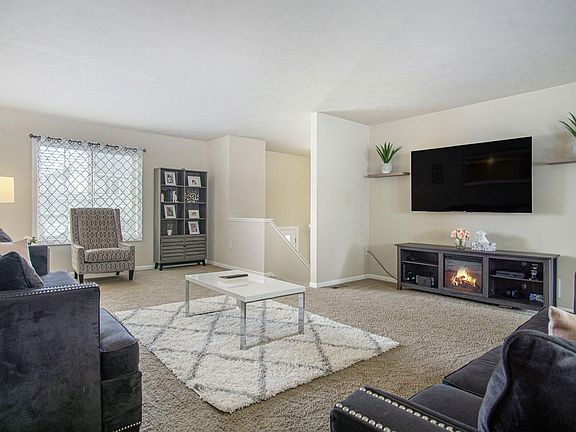 5th image of 5952 E Timberlake Ln SE