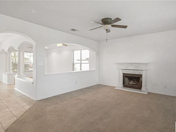 4th image of 5208 Willamette Ln