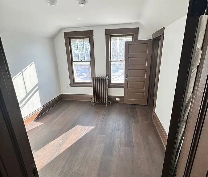 1021 Charles Ave #2 — Photo 6