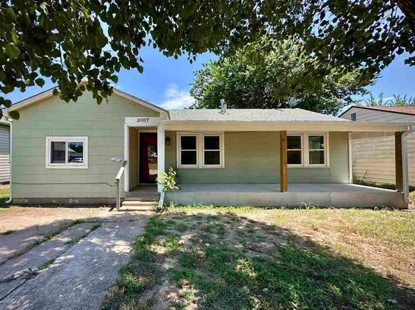 2017 N 4th St, Ponca City, OK 74601