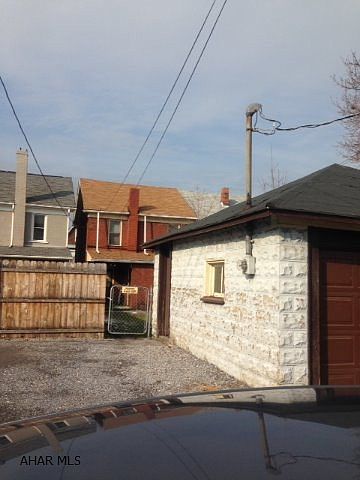 2nd image of 109 5th Ave