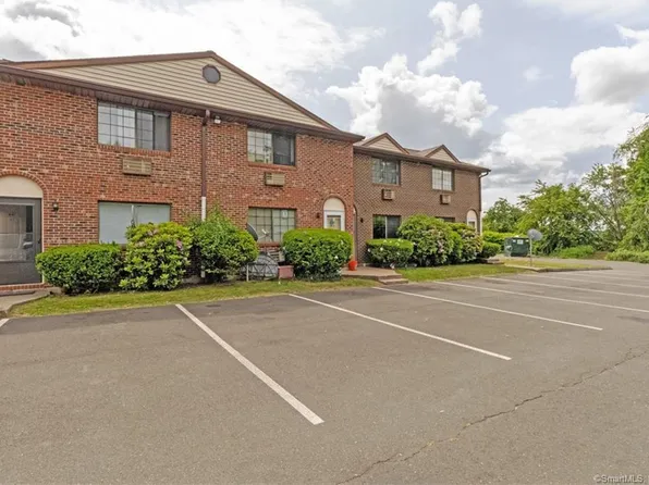 100 Mark Lane #B4, Waterbury, CT 06704