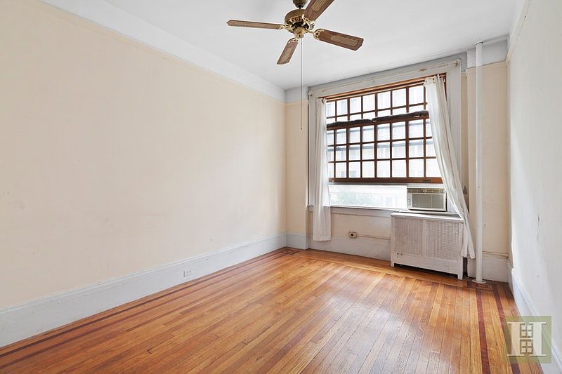 1st image of 527 Cathedral Pkwy #41