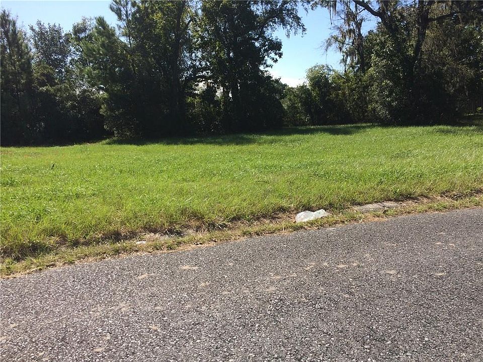 2nd image of 141 Drew Cir