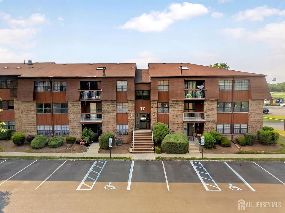 1st image of 204 C Sierra Ct #2043