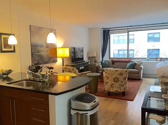 Rented by Compass | media 9