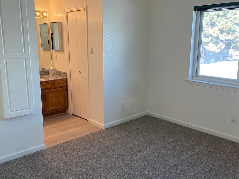 505 Oppenheimer Dr — Photo 22