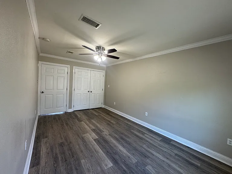 459 Bowie St — Photo 3
