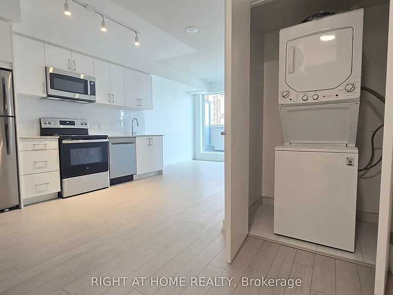 4010 Eglinton Ave W #520 — Photo 7