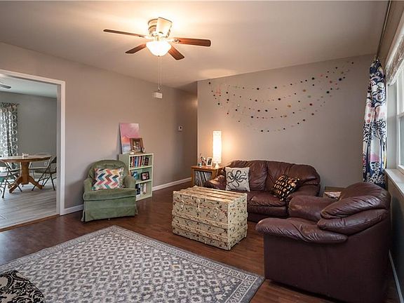 4th image of 1305 SE C St