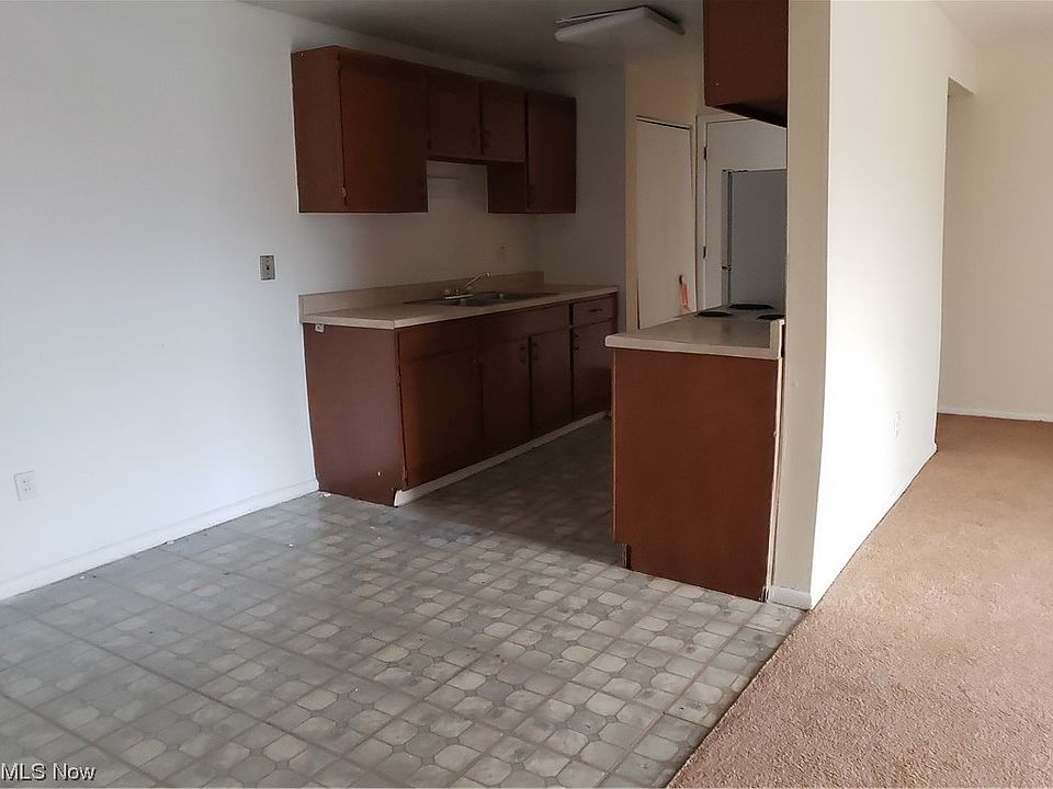 2nd image of 5382 Lee Rd APT 201