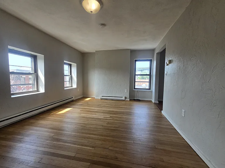 88 Broadway #10 — Photo 13